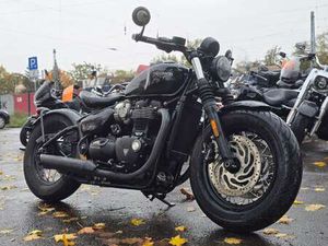 TRIUMPH BONNEVILLE BOBBER