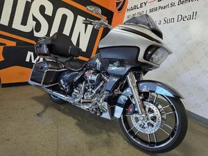 2019 HARLEY-DAVIDSON® FLTRXSE - CVO™ ROAD GLIDE®