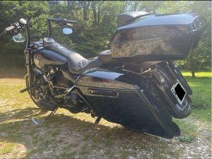 HARLEY DAVIDSON ROAD KING SPÉCIAL