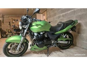 KAWAZAKI ZR7 BRIDÉE A2