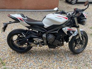 TRIUMPH STREET TRIPLE 660 S