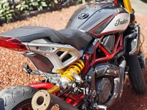 INDIAN 1200 FTR CARBON 2022