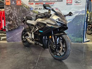 CF MOTO 675 SR-R A PARTIR 141 EUROS / MOIS