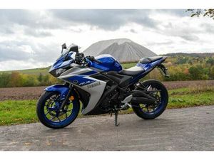 YAMAHA YZF R3