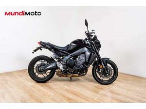 YAMAHA MT-09