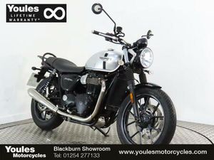 TRIUMPH BONNEVILLE STREET TWIN 900 CC