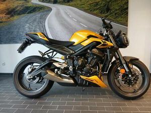 TRIUMPH STREET TRIPLE RS VORFÜHRER