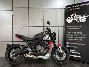 TRIUMPH TRIDENT 660 QUICKSHIFTER, SCHECKHEFTGEPFLEGT