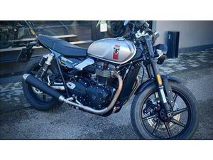 VENDO TRIUMPH SPEED TWIN 900 (2025) USATA A CAMPODARSEGO (CODICE 9859637) - MOTO.IT