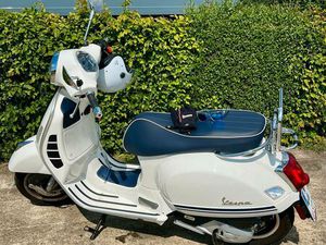VESPA GTS YACHT CLUB SONDEREDITION