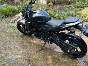 NAKED BIKE SUZUKI GSX-S750