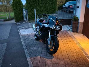 SUZUKI GSXR 750 W