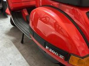 VESPA P200E