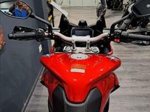 MV AGUSTA TURISMO VELOCE 800 R ABS