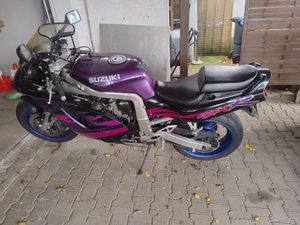 SUZUKI GSXR R 750 W SELTENE LILA IM FAST ORIGINALZUSTAND TAUSCHE