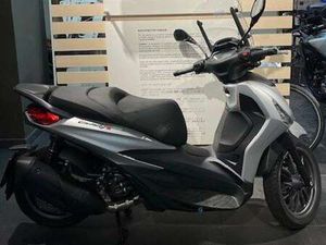 PIAGGIO BEVERLY 300 HPE ARGENTO