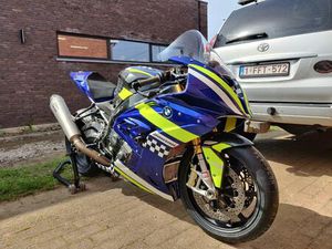 ② BMW S1000RR 2017 CIRCUITMOTOR