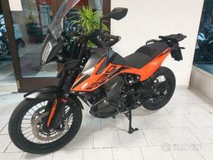 KTM 890 ADVENTURE