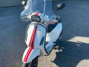 VESPA SPRINT RACING SIXTIES 2021 — SCOOTERS | VESPA — MARKTPLAATS