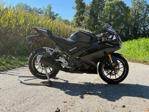 YAMAHA YZF 125 R