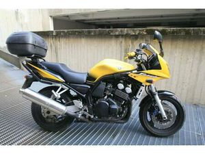 VENDO YAMAHA FZS 600 FAZER (2002 - 03) USATA A TORINO (CODICE 9860565) - MOTO.IT