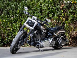 HARLEY DAVIDSON FXSB SOFTAIL BREAKOUT AJ NA SPLÁTKY