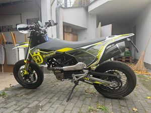 HUSQVARNA 701 SUPERMOTO (A2)