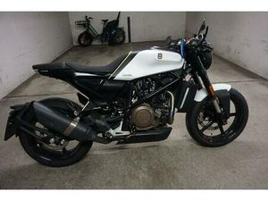 HUSQVARNA VITPILEN 701 – MATTWEIß, GEPFLEGT & GARAGENFAHRZEUG