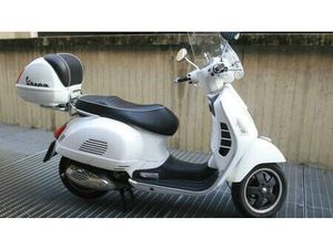 VENDO VESPA GTS 300 SUPER (2008 - 16) USATA A TORINO (CODICE 9860530) - MOTO.IT