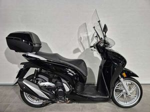 HONDA SH 350I ZWART