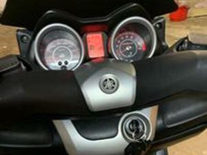 YAMAHA X-MAX 250 - 2011