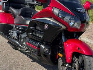 HONDA GOLD WING 40TH NERA E BORDEAUX ROSSO
