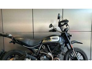 VENDO DUCATI SCRAMBLER 800 ICON DARK (2021 - 22) USATA A VENEZIA (CODICE 9860326) - MOTO.IT
