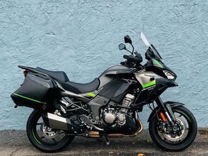 KAWASAKI VERSYS 1000 1. HAND MIT TOP AUSSTATTUNG