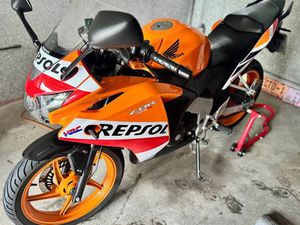 HONDA CBR 125R REPSOL