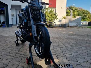 YAMAHA MT 125