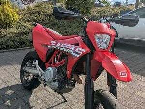 GASGAS SM 700 AUF A2 GEDROSSELT (BAUGLEICH ZU SMCR/701)