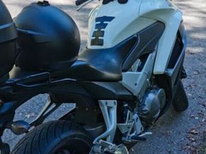 HONDA VFR 800X CROSSRUNNER