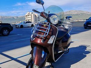 VESPA GTS 300 TOURING, 2012 GOD.