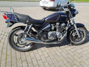 SAMMLUNG KAWASAKI ZEPHYR 550 ZR TÜV 09.26 LIEFERUNG MÖGLICH