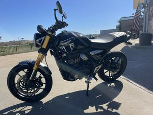 2025 TRIUMPH SPEED 400 PHANTOM BLACK / STORM GREY