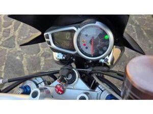 SPEED TRIPLE 1050 (2005 - 11)