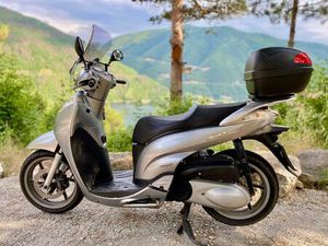 ПРОДАВАМ HONDA SH 300 ГР. ПЛОВДИВ БЕЛОМОРСКИ