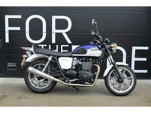 TRIUMPH BONNEVILLE 900