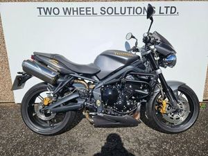 TRIUMPH STREET TRIPLE R 675 ABS IN OUTSTANDING CONDITION