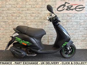 2023 PIAGGIO ZIP 50 - 1400 MILES FROM NEW - 16 YEAR OLD LEGAL