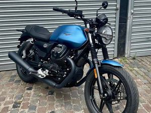 MOTO GUZZI V7 STONE E5+ BLU PROFONDO IN STOCK NOW