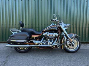 HARLEYDAVIDSON ROAD KING CVO SCREAMING EAGLE 110CI ONLY 1 OWNER FROM NEW 27K