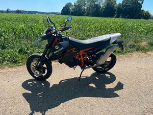 KTM SMR 690