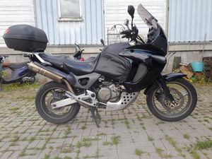 HONDA XL 1000 VARADERO SCHEUNENFUND LIEFERUNG MÖGLICH